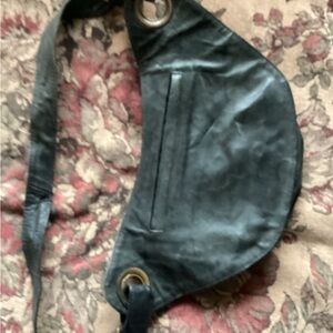 Green leather waist bag or shoulder